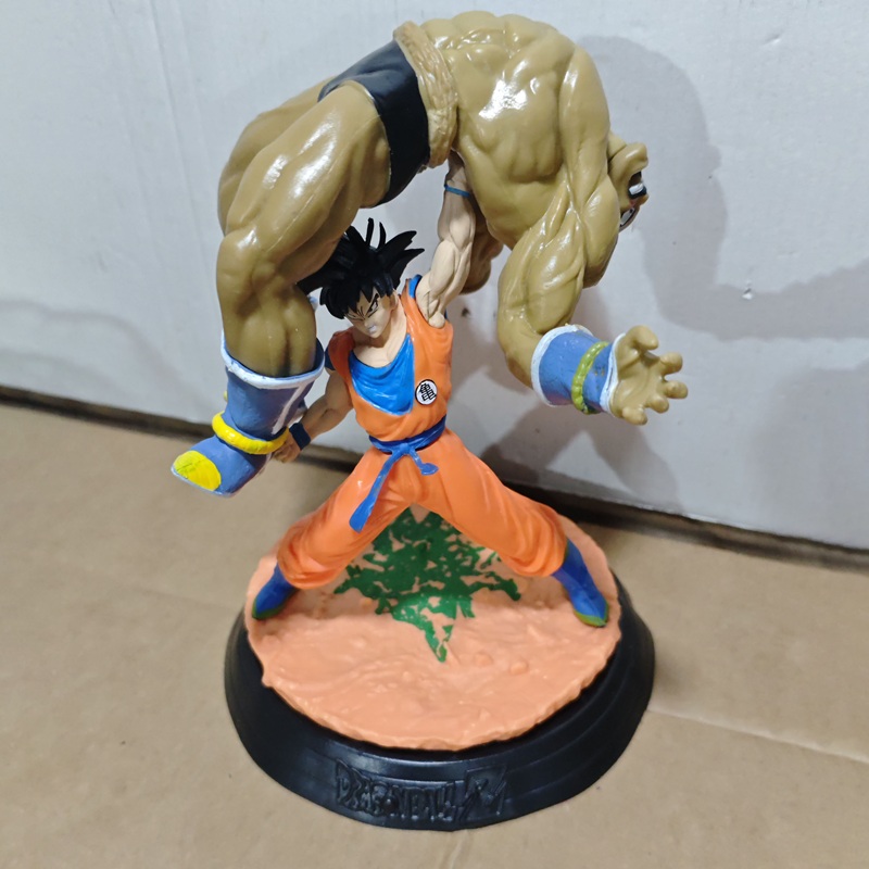 Dragon Ball Z Goku Carrying Na - Vintage Collectible Figurines บทวิจารณ์และราคา