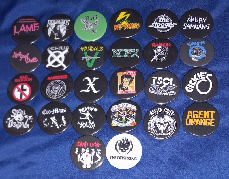 Vintage US Punk Rock Band Pinb - Collectible Vintage Brooches บทวิจารณ์และราคา