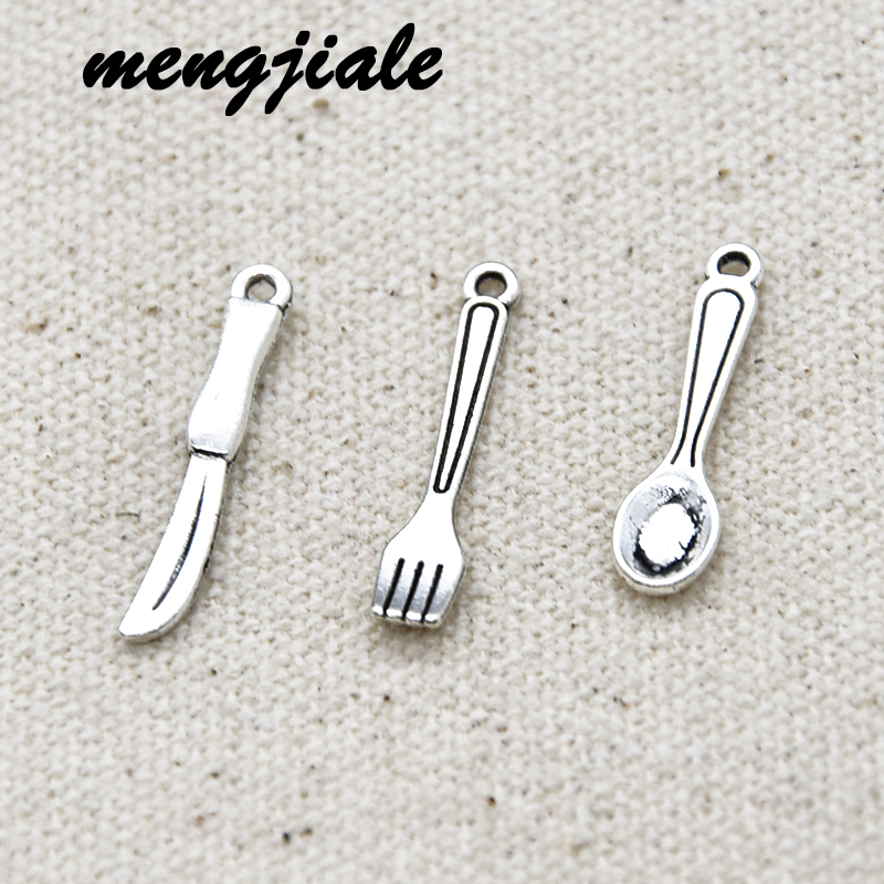 30pcs Antique Silver Cutlery C - Vintage Collectible Spoons บทวิจารณ์และราคา