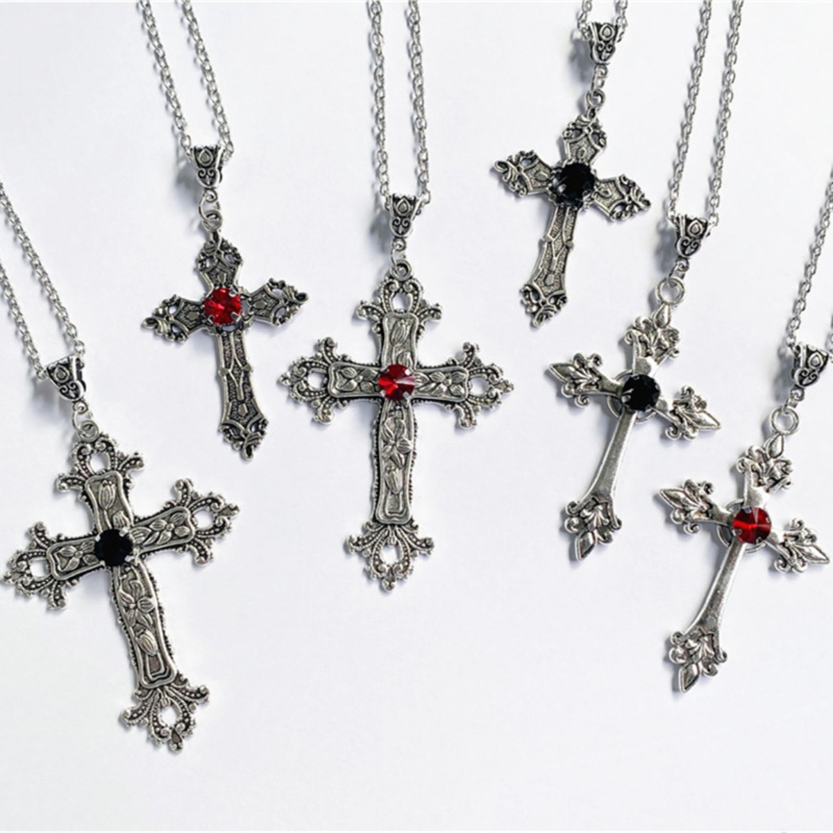 Punk Crystal Big Cross Pendant - Vintage Collectible Jewelry บทวิจารณ์และราคา