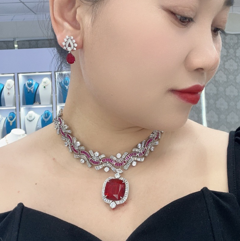 Designer Collection Style Neck - Vintage Collectible Jewelry บทวิจารณ์และราคา
