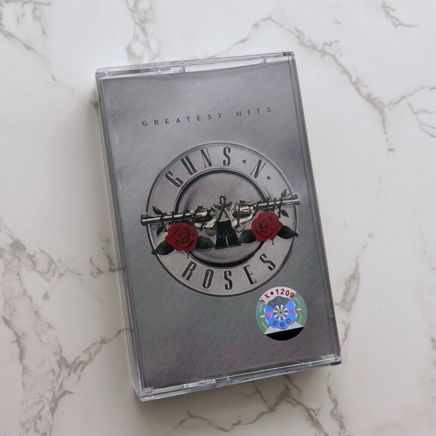 Guns N' Roses Greatest Hits Ha - Vintage Collectible Guns บทวิจารณ์และราคา