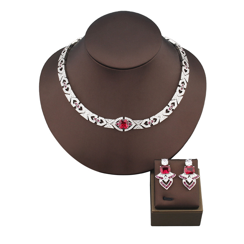 Designer Collection Style Stud - Vintage Collectible Jewelry บทวิจารณ์และราคา