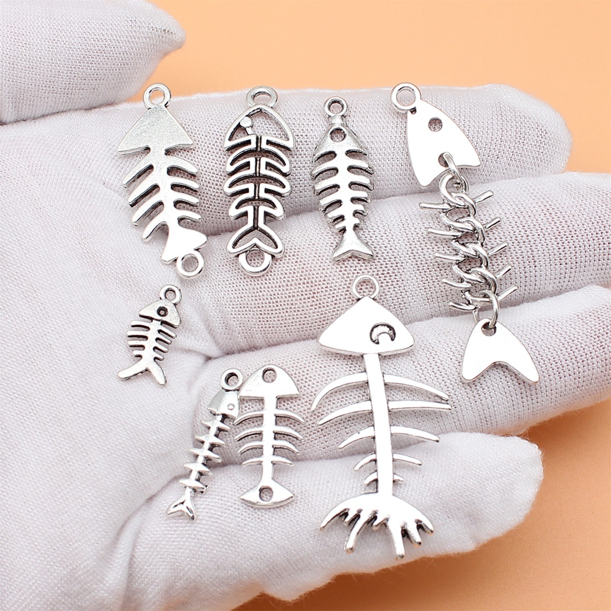 8pcs Antique Silver Color Fish - Vintage Collectible Jewelry บทวิจารณ์และราคา