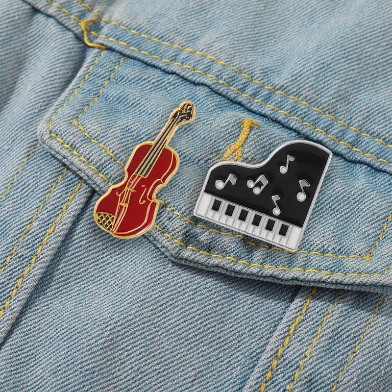 Musical Instrument Enamel Lape - Collectible Vintage Brooches บทวิจารณ์และราคา